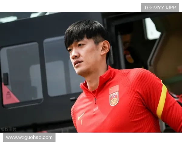 津门虎奋勇拼搏展现天津足球精神再续辉煌征程迎接新赛季挑战