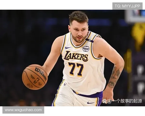 东契奇狂砍73分刷新现役得分纪录独行侠终结太阳11连胜传奇之战