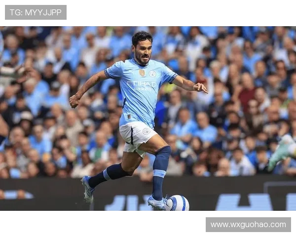 京多安的传奇之路：从青涩新星到足球巨星的华丽转身