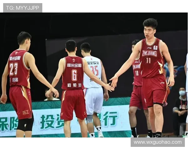 余嘉豪:从篮球新星到职业生涯的璀璨之路探索与展望 余嘉豪:从篮球新星到职业生涯的璀璨之路探索与展望