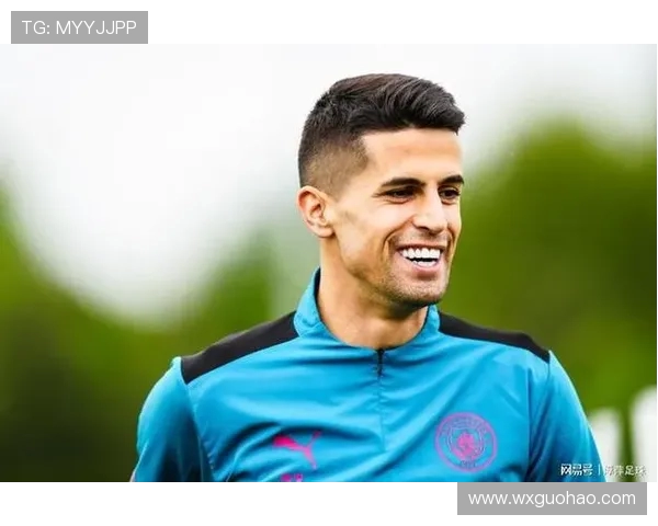 坎塞洛：从边缘球员到足坛明星的华丽转身与成长历程